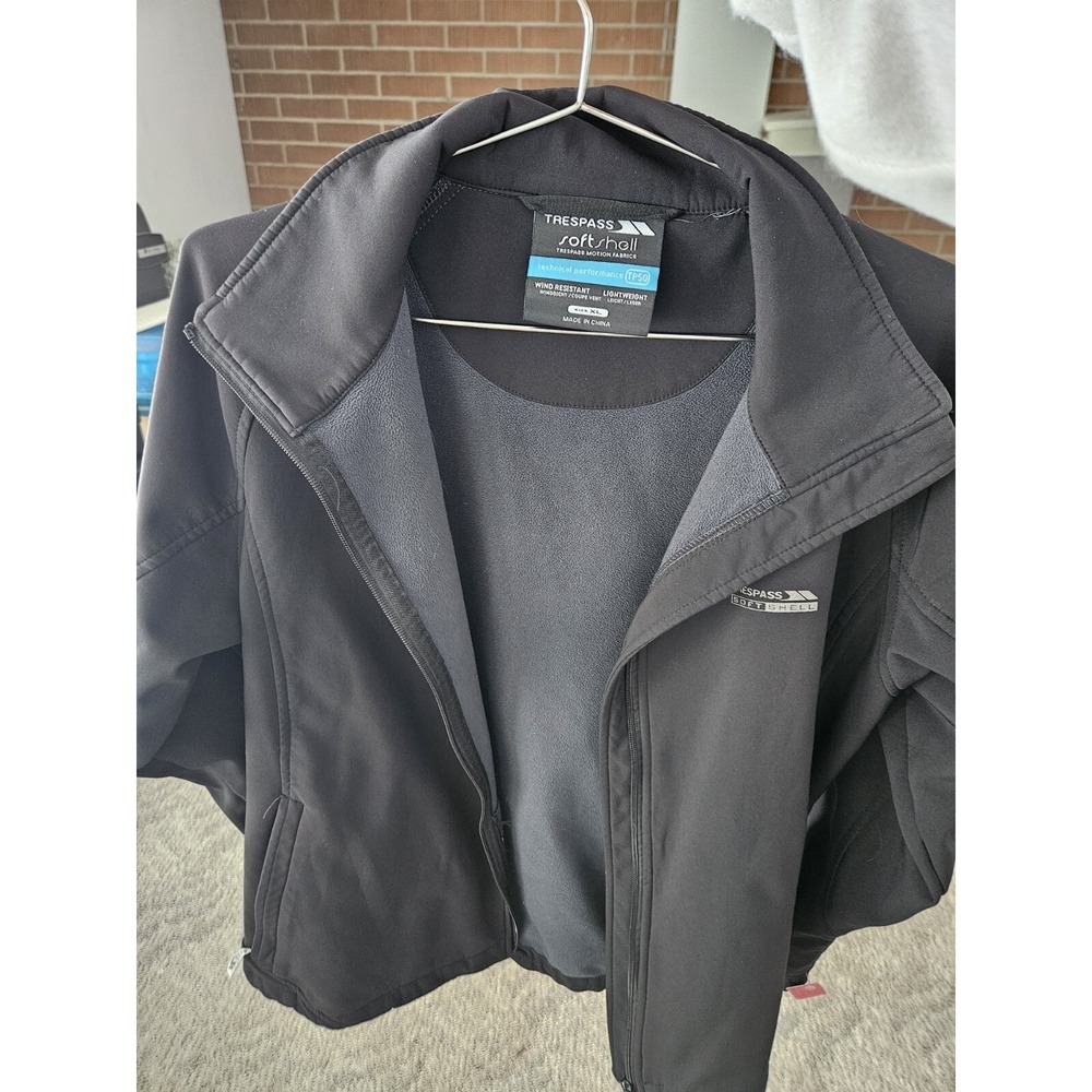 Mens XL Trespass Soft Shell Coat Jacket TP50  Wind Resistant‎ Lightweight